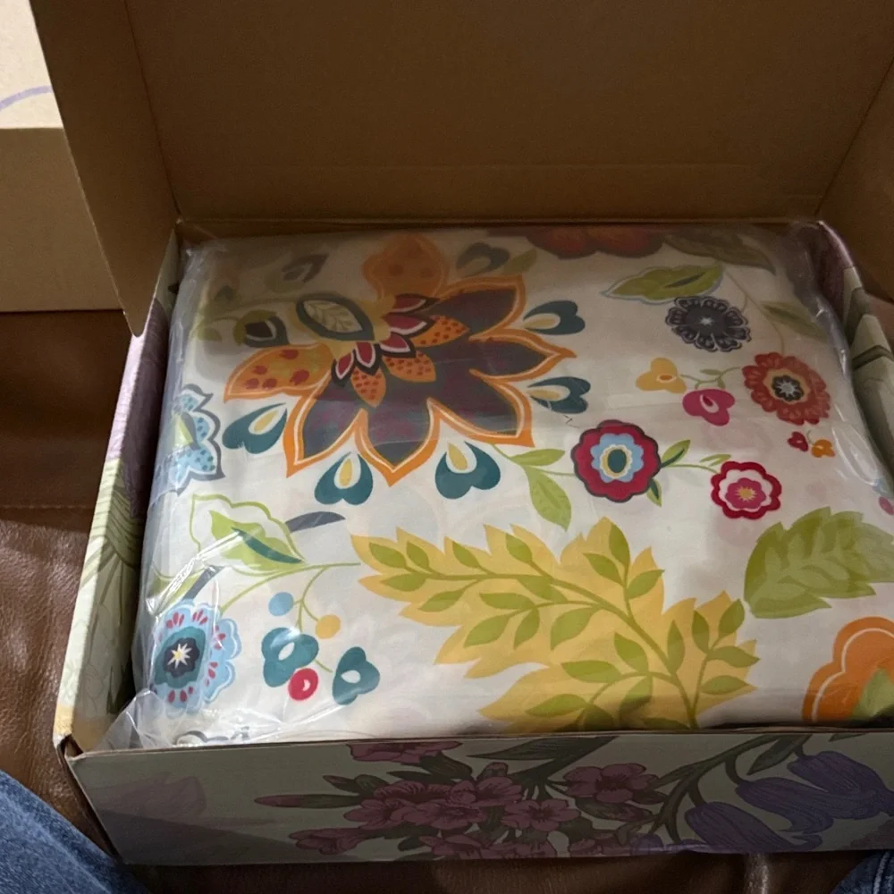 Bedlifes color	spring flower